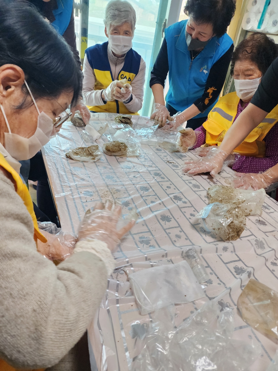 [거점캠프] 탕정면 자원봉사 거점캠프 - '플라스틱 ZERO 반죽형 고체 샴푸 바'만들기 (2026.4.21..